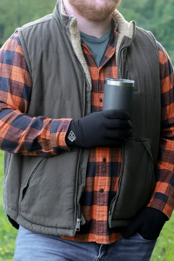 Holding a mug with the SG Form fit 2.0 Saranac Glove