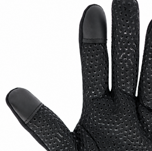 Saranac SG Form Fit 2.0 Glove up close
